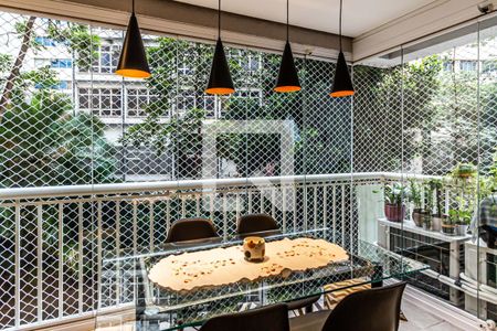 Varanda gourmet de apartamento para alugar com 2 quartos, 65m² em Centro, São Paulo
