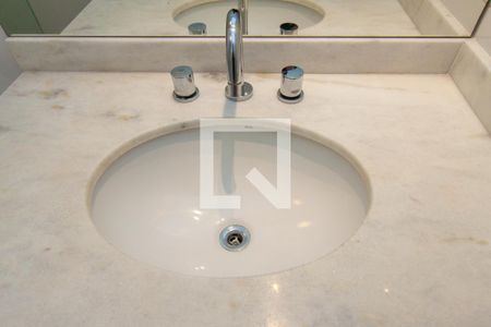 Apartamento para alugar com 118m², 3 quartos e 2 vagasSuíte - Banheiro Detalhe