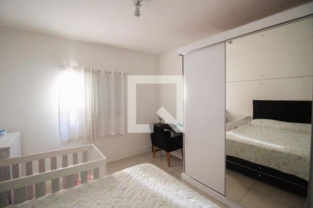 Quarto 1 de casa de condomínio à venda com 2 quartos, 80m² em Vila Carmosina, São Paulo
