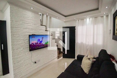 Sala de casa de condomínio para alugar com 2 quartos, 80m² em Vila Carmosina, São Paulo