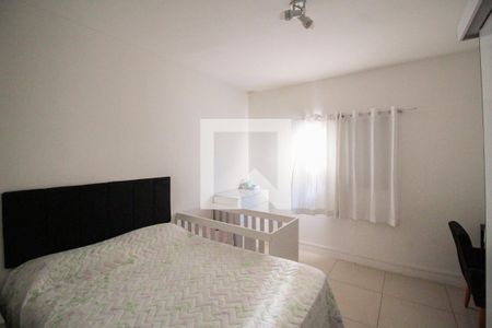 Quarto 1 de casa de condomínio para alugar com 2 quartos, 80m² em Vila Carmosina, São Paulo