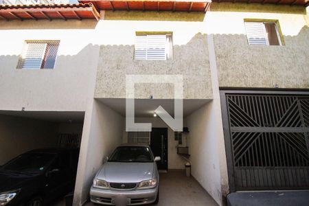 Casa de condomínio à venda com 80m², 2 quartos e 1 vagaFachada da casa