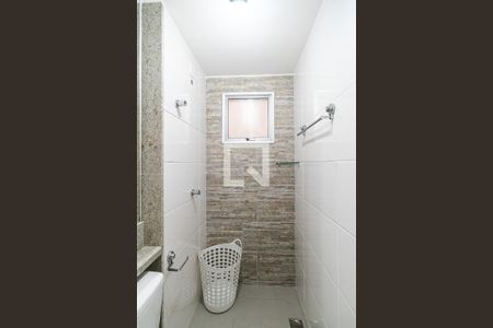 Apartamento à venda com 64m², 2 quartos e 1 vaga Apartamento à venda com 64m², 2 quartos e 1 vagaBanheiro Social