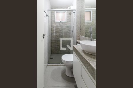 Apartamento à venda com 64m², 2 quartos e 1 vaga Apartamento à venda com 64m², 2 quartos e 1 vagaBanheiro da Suíte