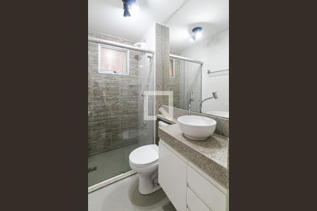 Apartamento à venda com 64m², 2 quartos e 1 vaga Apartamento à venda com 64m², 2 quartos e 1 vagaBanheiro da Suíte