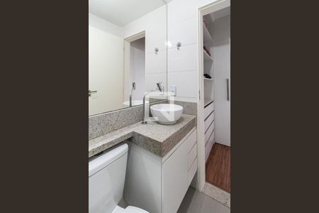 Apartamento à venda com 64m², 2 quartos e 1 vaga Apartamento à venda com 64m², 2 quartos e 1 vagaBanheiro da Suíte