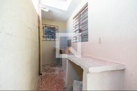 Casa à venda com 202m², 2 quartos e 1 vagaÁrea de Serviço