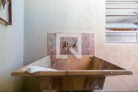 Casa à venda com 202m², 2 quartos e 1 vagaÁrea de Serviço