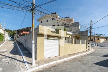 Casa à venda com 202m², 2 quartos e 1 vagaFachada