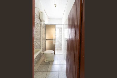 Banheiro de casa para alugar com 1 quarto, 55m² em Vila Isolina Mazzei, São Paulo