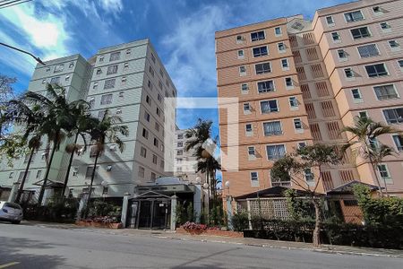 Apartamento para alugar com 64m², 2 quartos e 1 vagaFachada