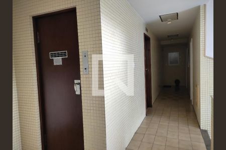 Apartamento para alugar com 70m², 2 quartos e 1 vaga Apartamento para alugar com 70m², 2 quartos e 1 vagaCorredor externo