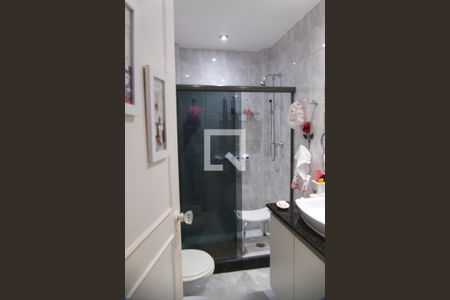 Apartamento para alugar com 70m², 2 quartos e 1 vaga Apartamento para alugar com 70m², 2 quartos e 1 vagaBanheiro social