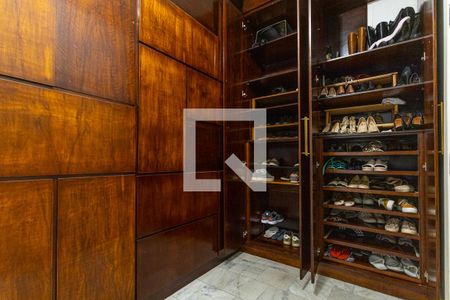 Apartamento para alugar com 330m², 4 quartos e sem vagaCloset da suíte 1