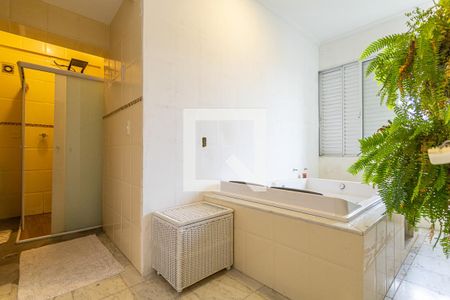 Apartamento para alugar com 330m², 4 quartos e sem vagaBanheiro da Suíte 1