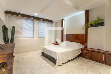 Apartamento para alugar com 330m², 4 quartos e sem vagaSuíte 1