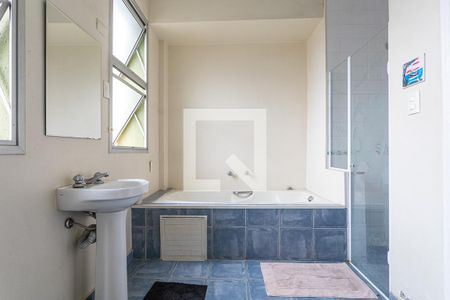 Apartamento para alugar com 330m², 4 quartos e sem vagaBanheiro da Suíte 2