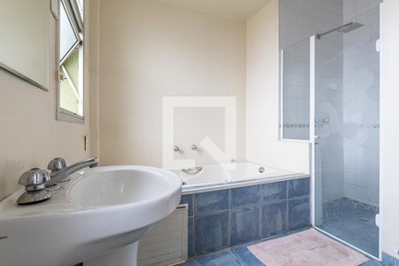 Apartamento para alugar com 330m², 4 quartos e sem vagaBanheiro da Suíte 2