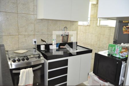 Apartamento à venda com 65m², 3 quartos e sem vagaCozinha 