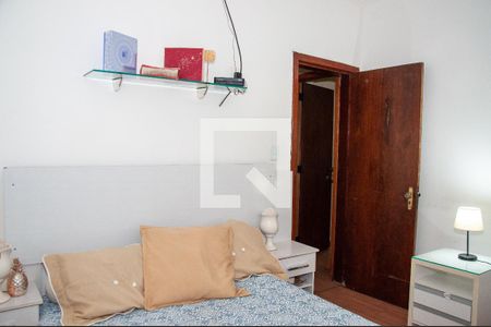 Casa à venda com 220m², 3 quartos e 3 vagasquarto 2