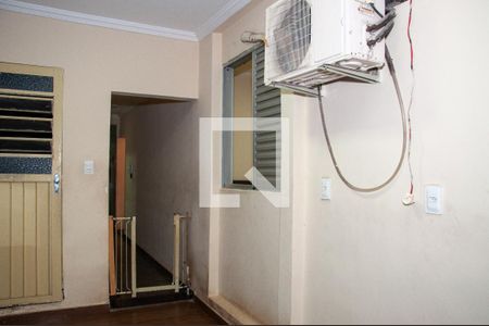 Casa à venda com 220m², 3 quartos e 3 vagasÁrea de Serviço