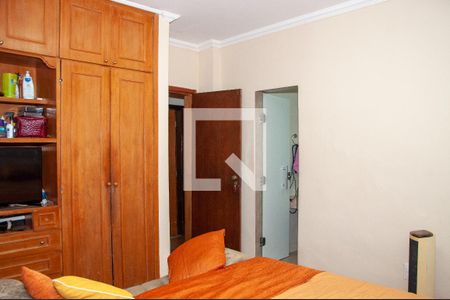 Casa à venda com 220m², 3 quartos e 3 vagassuíte