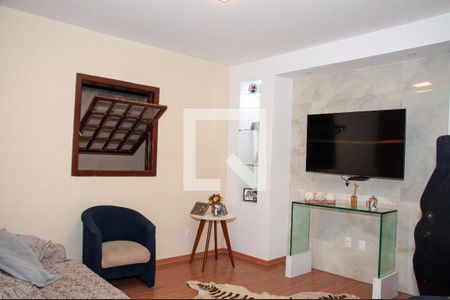 Sala de casa para alugar com 3 quartos, 220m² em Bairro da Glória, Contagem