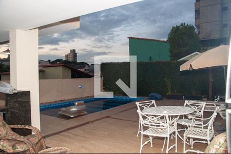 Casa à venda com 220m², 3 quartos e 3 vagasÁrea comum - Piscina