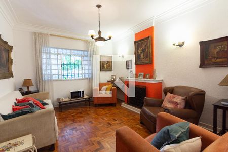 Sala de casa à venda com 4 quartos, 250m² em Vila Olímpia, São Paulo