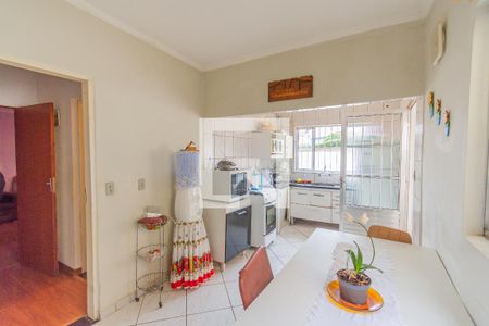 Casa à venda com 285m², 2 quartos e 3 vagasCozinha