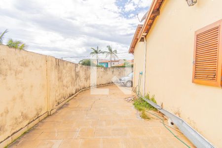 Casa à venda com 285m², 2 quartos e 3 vagasQuintal