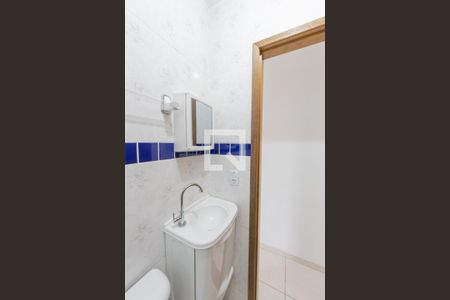 Casa para alugar com 28m², 1 quarto e sem vaga Casa para alugar com 28m², 1 quarto e sem vagaBanheiro Social