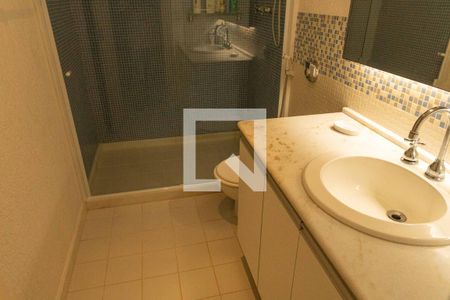 Casa à venda com 500m², 4 quartos e 2 vagas Casa à venda com 500m², 4 quartos e 2 vagasBanheiro da Suíte 3