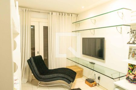 Casa à venda com 500m², 4 quartos e 2 vagas Casa à venda com 500m², 4 quartos e 2 vagasSuíte 3