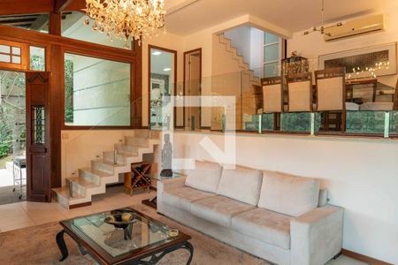 Sala de casa à venda com 4 quartos, 500m² em Vila Progresso, Niterói