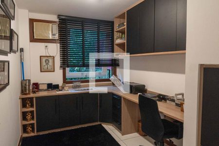 Casa à venda com 500m², 4 quartos e 2 vagas Casa à venda com 500m², 4 quartos e 2 vagasQuarto 1