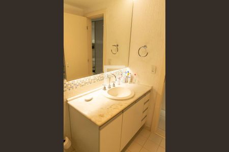 Casa à venda com 500m², 4 quartos e 2 vagas Casa à venda com 500m², 4 quartos e 2 vagasBanheiro da Suíte 3