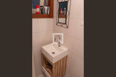 Casa à venda com 500m², 4 quartos e 2 vagas Casa à venda com 500m², 4 quartos e 2 vagasBanheiro de Serviço