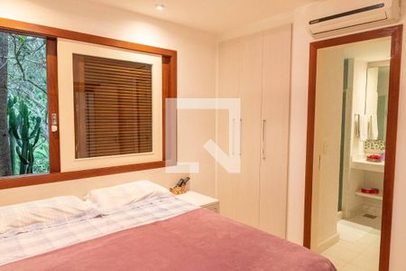 Casa à venda com 500m², 4 quartos e 2 vagas Casa à venda com 500m², 4 quartos e 2 vagasSuíte 2