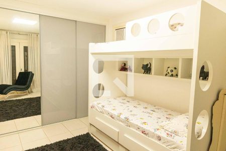 Casa à venda com 500m², 4 quartos e 2 vagas Casa à venda com 500m², 4 quartos e 2 vagasSuíte 3