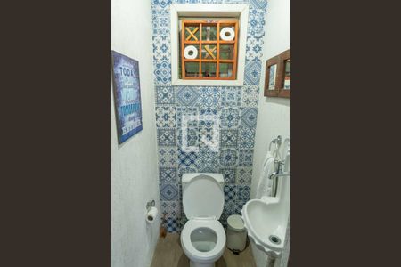 Casa à venda com 500m², 4 quartos e 2 vagas Casa à venda com 500m², 4 quartos e 2 vagasLavabo 2