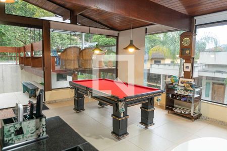 Casa à venda com 500m², 4 quartos e 2 vagas Casa à venda com 500m², 4 quartos e 2 vagasEspaço Gourmet