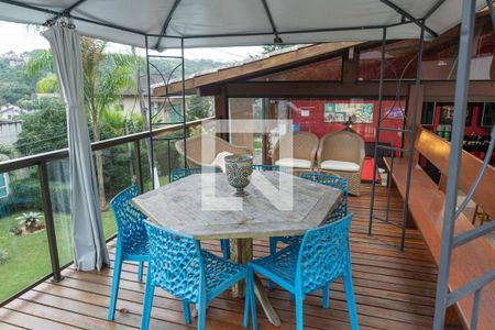 Casa à venda com 500m², 4 quartos e 2 vagas Casa à venda com 500m², 4 quartos e 2 vagasEspaço Gourmet