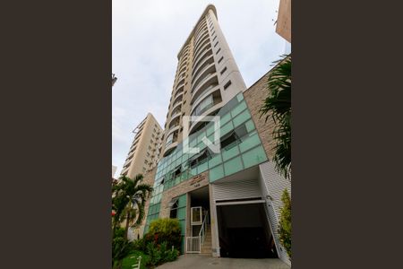 Apartamento para alugar com 120m², 3 quartos e 2 vagas Apartamento para alugar com 120m², 3 quartos e 2 vagasFachada