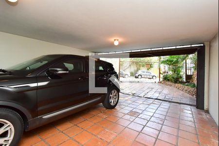 Casa à venda com 290m², 3 quartos e 3 vagas Casa à venda com 290m², 3 quartos e 3 vagasGaragem