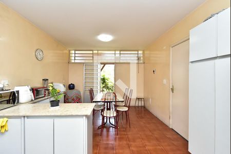 Casa à venda com 290m², 3 quartos e 3 vagas Casa à venda com 290m², 3 quartos e 3 vagasCozinha