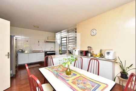 Casa à venda com 290m², 3 quartos e 3 vagas Casa à venda com 290m², 3 quartos e 3 vagasCozinha