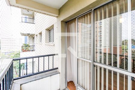 Apartamento para alugar com 72m², 2 quartos e 1 vaga Apartamento para alugar com 72m², 2 quartos e 1 vagaVaranda