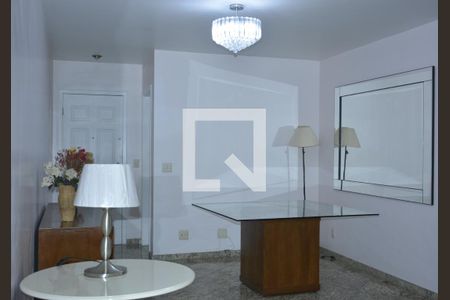 Sala de apartamento para alugar com 3 quartos, 118m² em Jardim Guanabara, Rio de Janeiro
