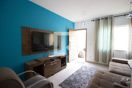Sala de casa de condomínio à venda com 2 quartos, 84m² em Cidade Antônio Estevão de Carvalho, São Paulo